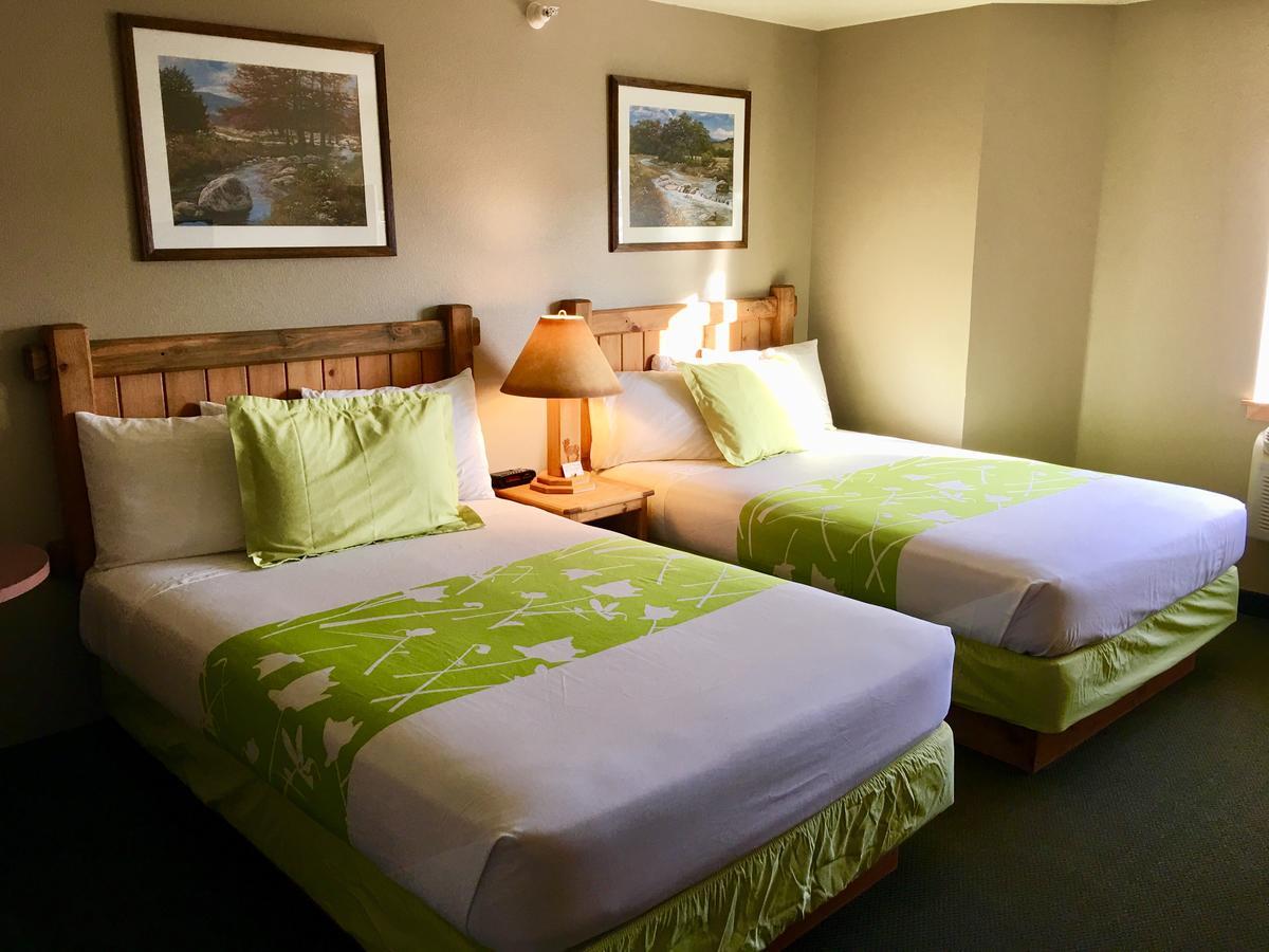 Boulder Creek Inn Donnelly Exterior foto